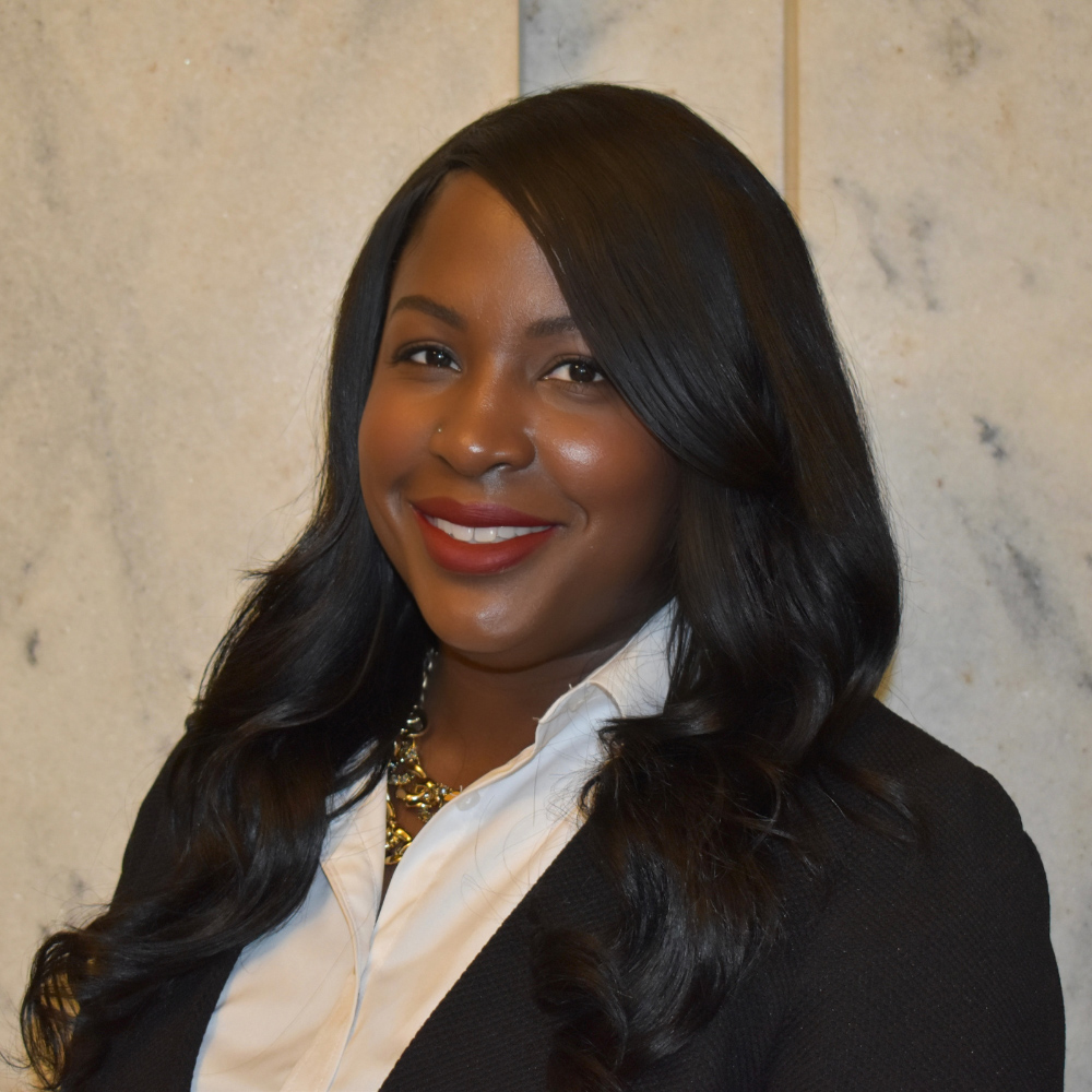 Photo of alumna Amber Hewitt
