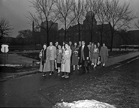 Students on Lake Shore Campus