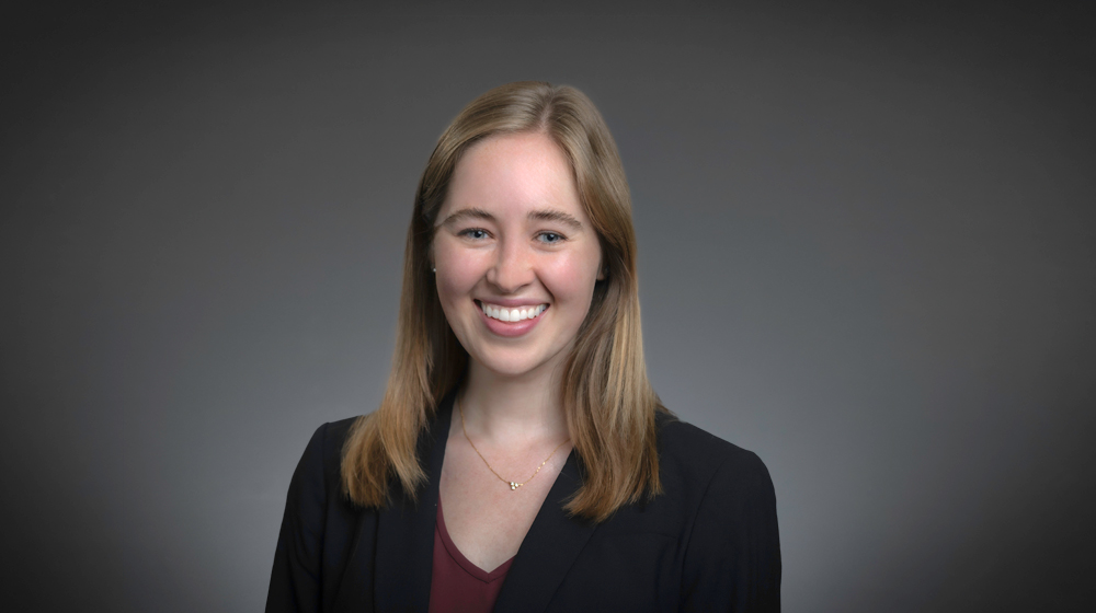 Sarah McNally Headshot