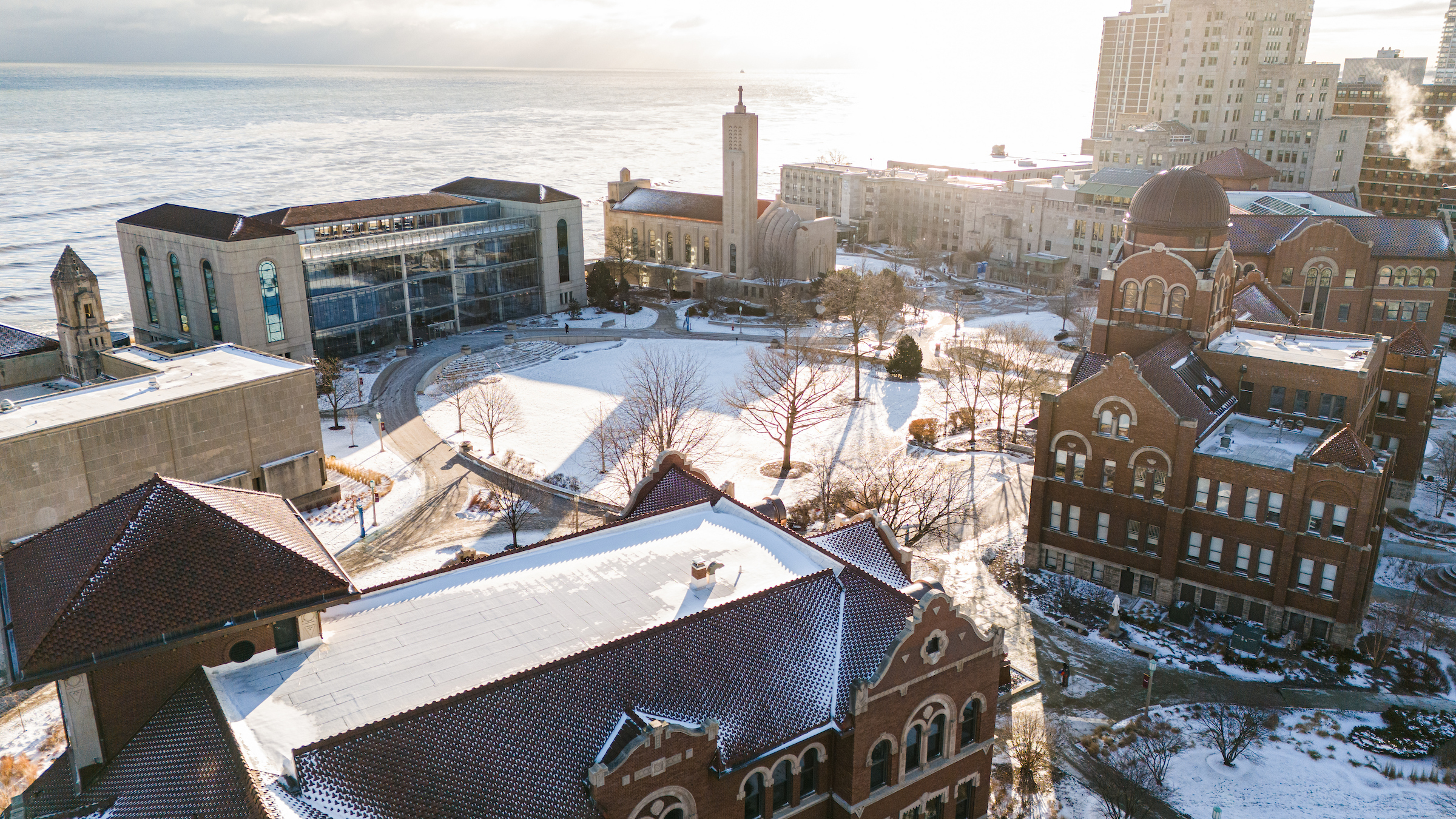 Winter Photo of Lake Shore Campus 