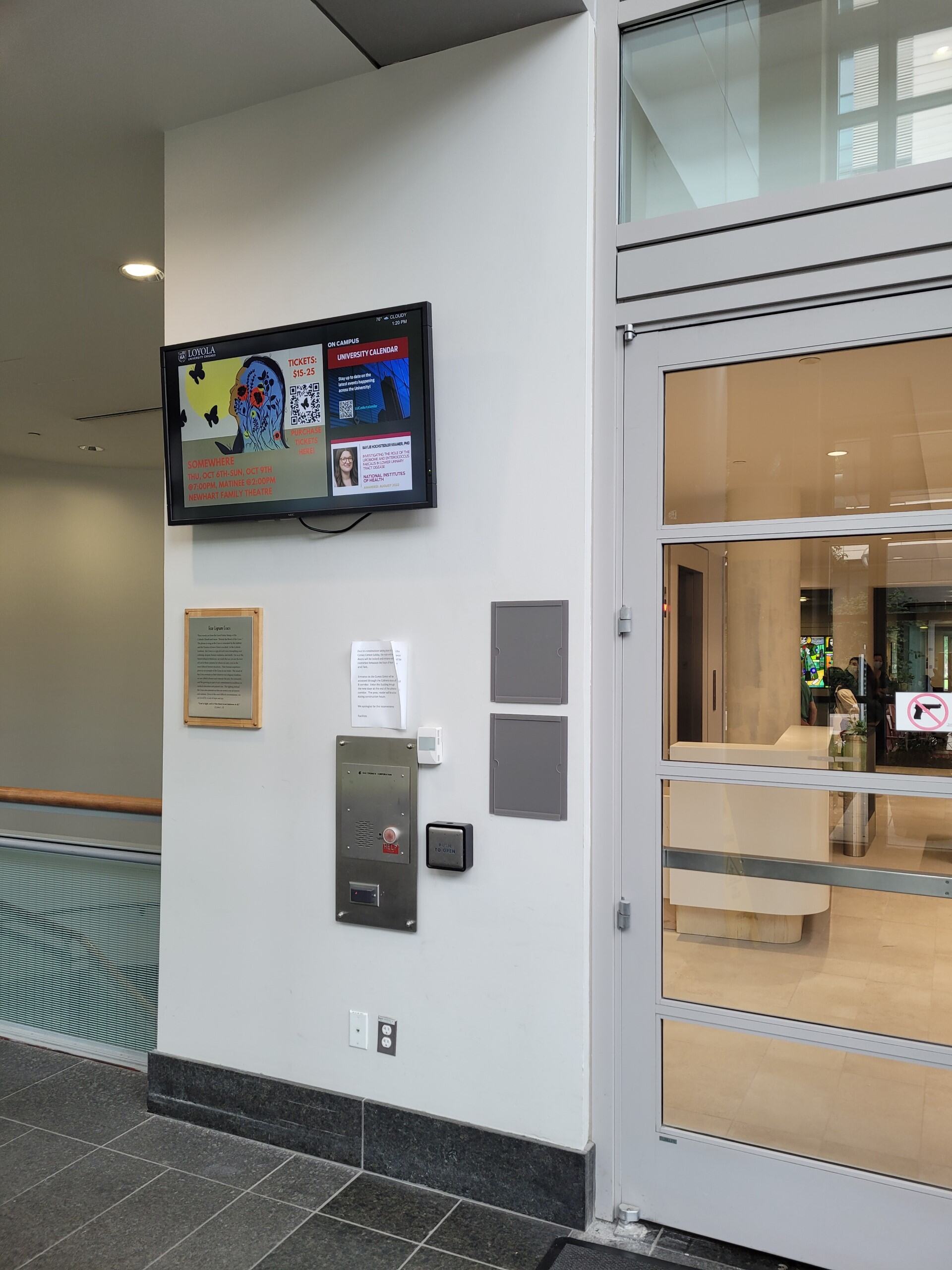 SSOM Main Entrance Digital Signage