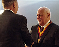 James L Centner accepts the 2015 Spirit of Felice Award.