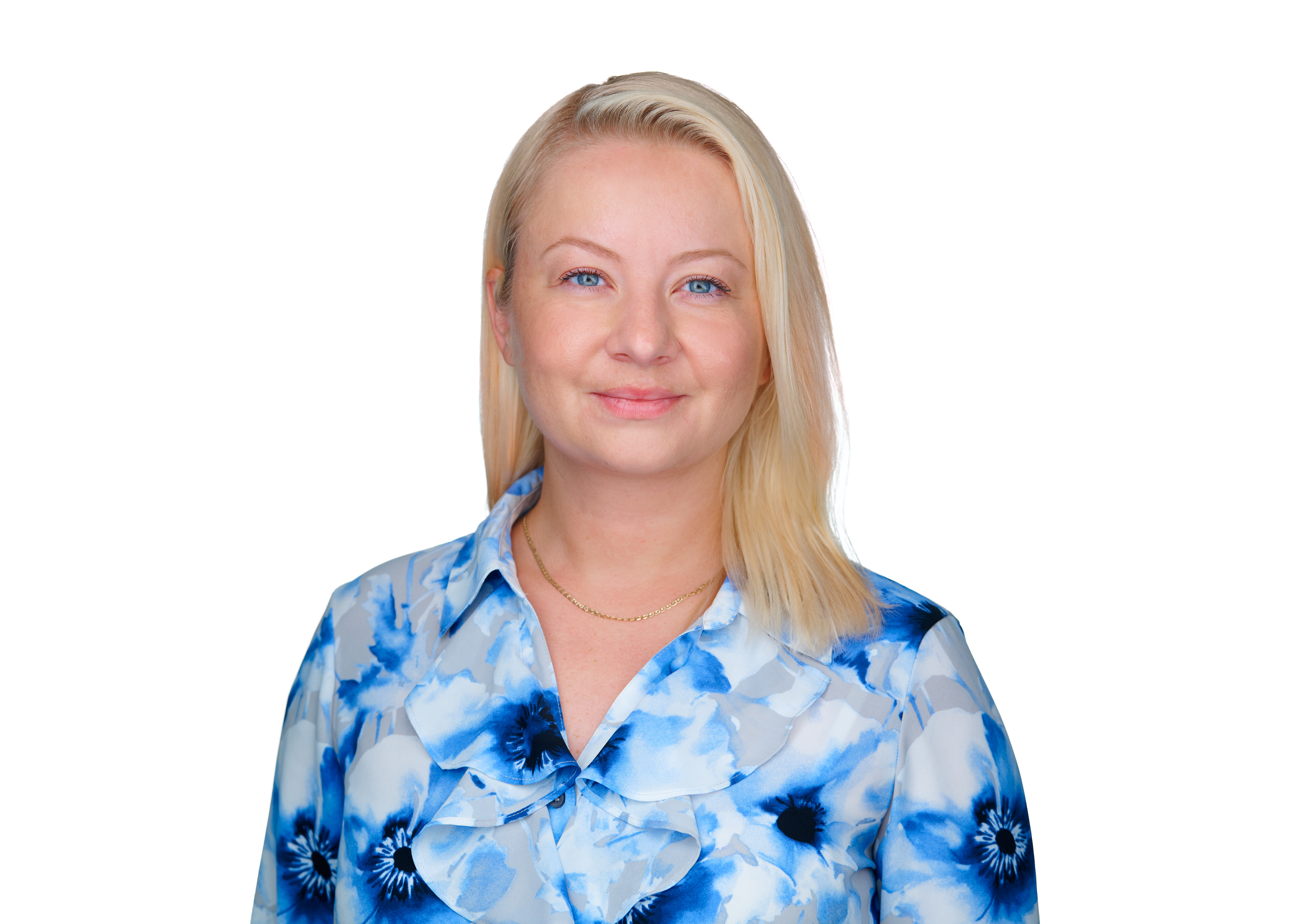 Elizabeth Szwajnos Headshot 2025