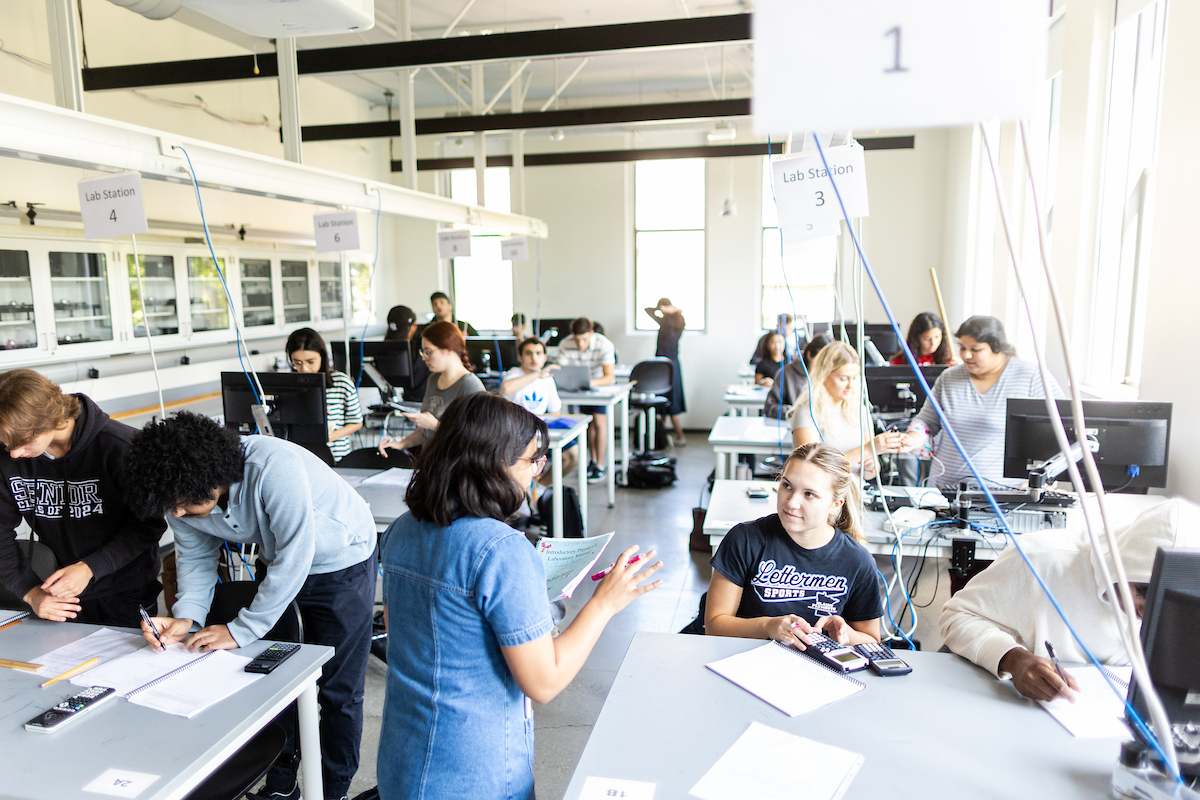 Students in Physics Lab