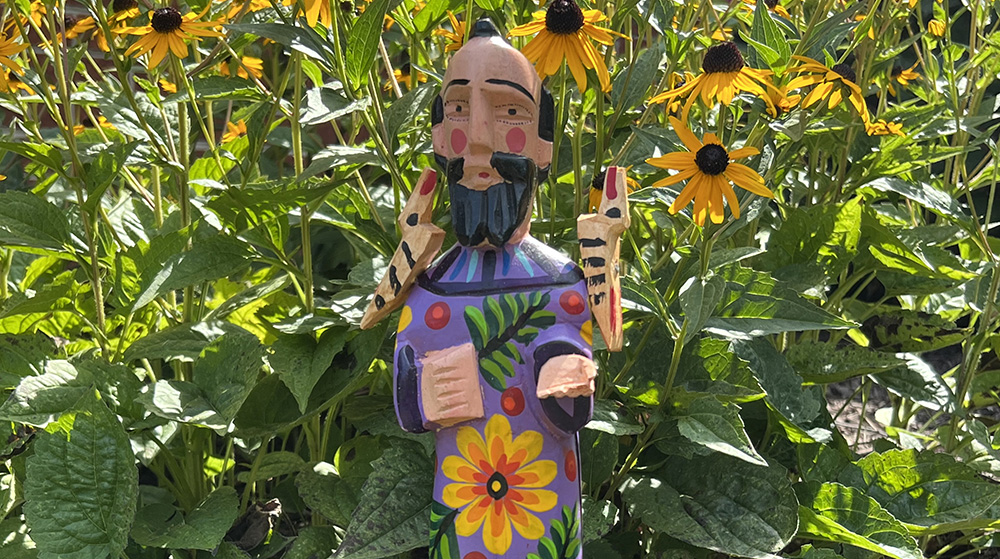 Saint Francis statue presented as award