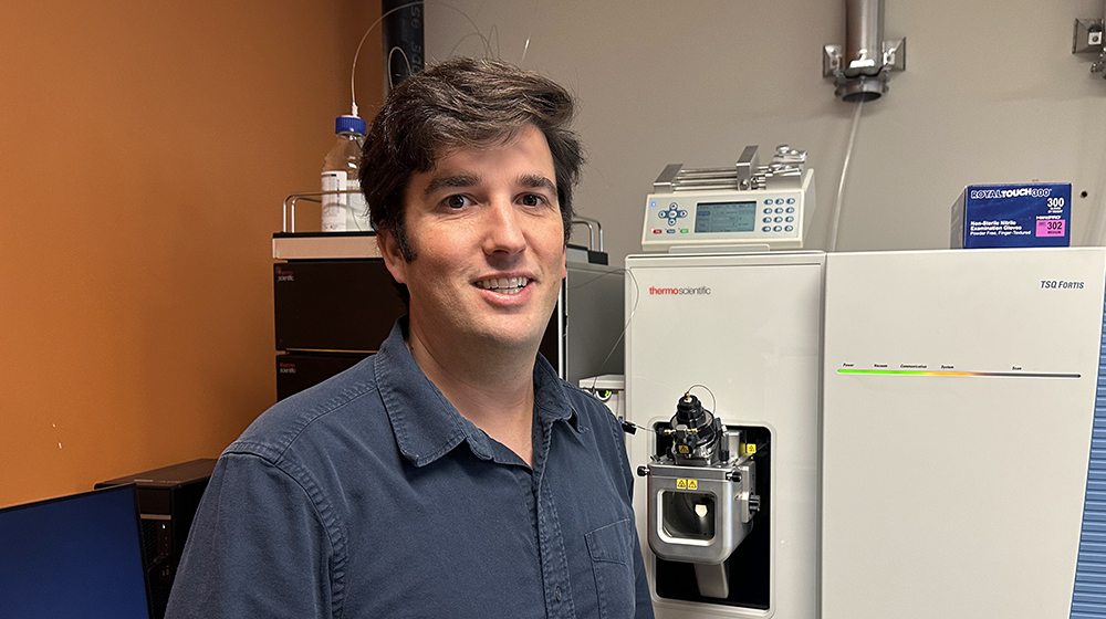 Gordon Getzinger in a lab